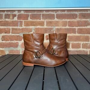 Frye Jillian Toggle Ankle Boot